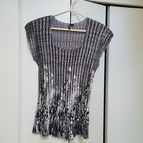 Stretch top - Picture 1 of 5